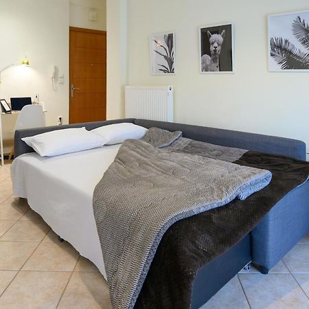 Yellow Fresh Apartment-City Center أليكسانثيربوليس المظهر الخارجي الصورة