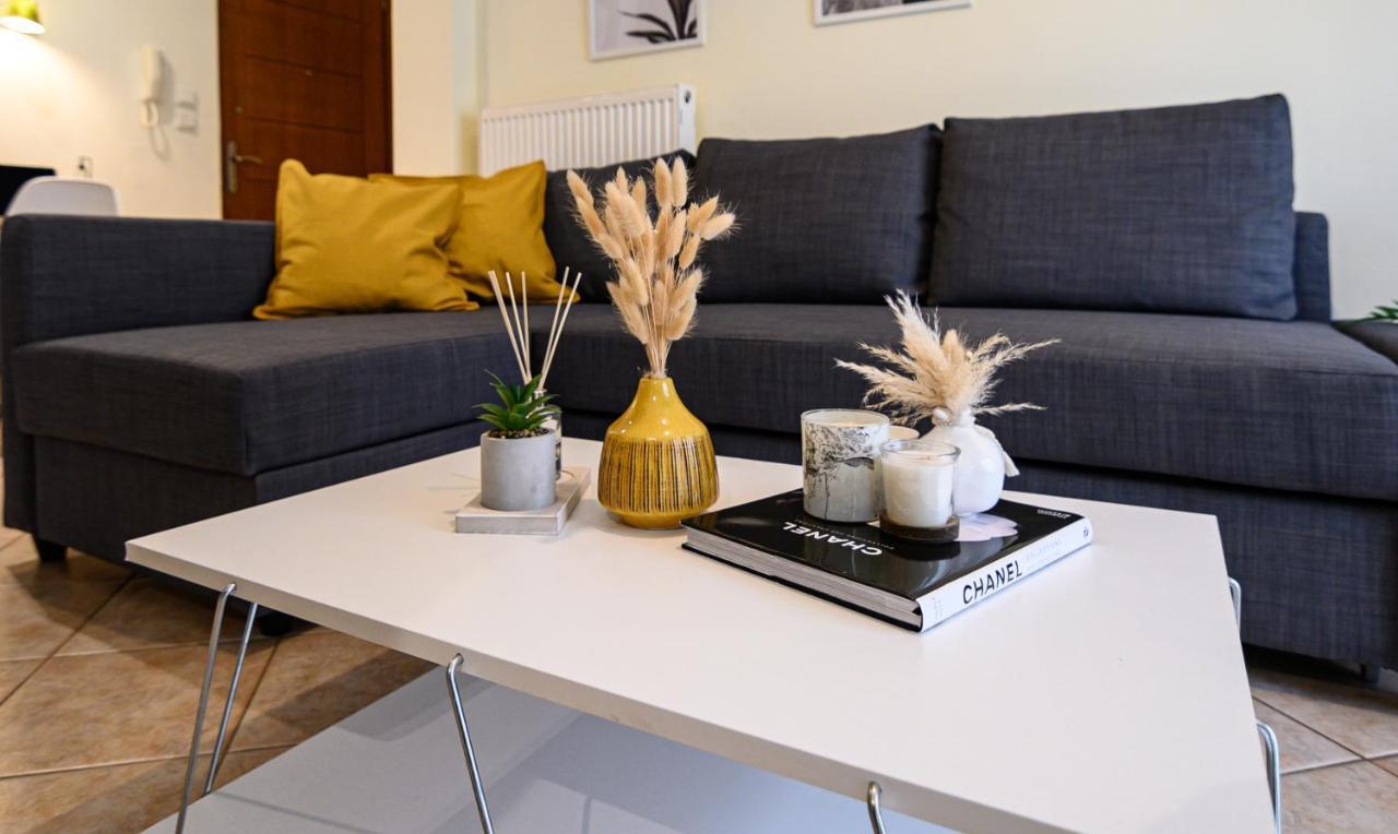 Yellow Fresh Apartment-City Center أليكسانثيربوليس المظهر الخارجي الصورة